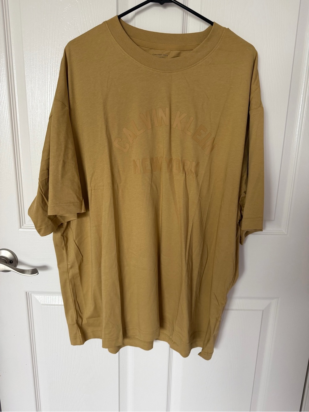 NWT Men’s Calvin Klein T-Shirt